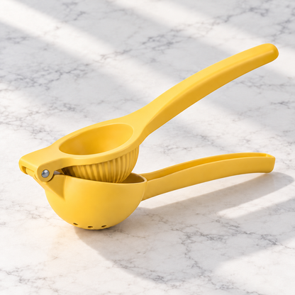 Handheld Citrus Squeezer — overview view